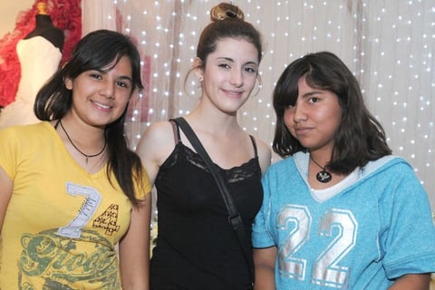 07102012 JAQUELINE,  Valeria y Cassandra.