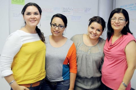 08102012 LILIANA  Escobedo, Elizabeth Álvarez, Iveth Ramírez y María Esther Vázquez.