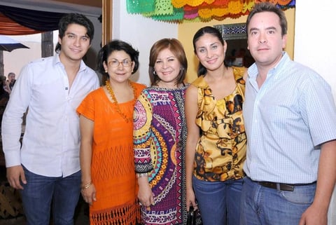 09102012 CHRISTIAN , Lety, laura, Liss y Carlos.