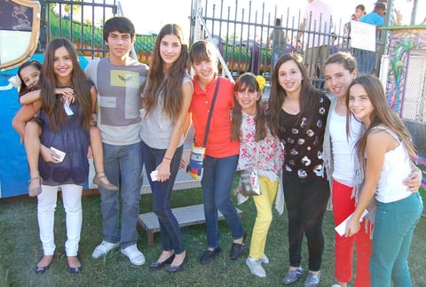 10102012 DANIELA , María José, David, Ana Paula, Luisa, Mariana, Mariana, Roxana y Sara.