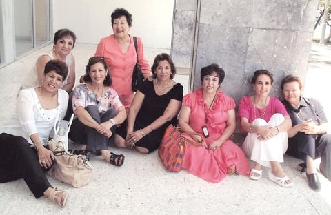 12102012 EX ALUMNAS.  Evangelina Juárez, Socorro Barbosa, Lily Morales, Gloria Hernández, María Guadalupe Escalera, Luz María Treviño, Sara Alba y Carmen Sessatty.