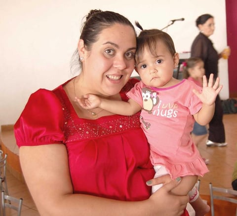 11102012 LESLIE  y Ariana.