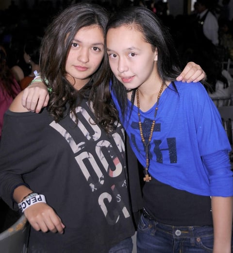 14102012 VICTORIA  y Luisa.