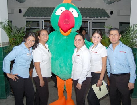 14102012 CARLA  Márquez, Esperanza de la Rosa, Blanca Vélez, Betty Villarreal y Rafael.