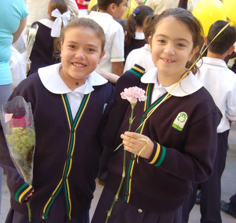 17102012 ZAFIRO  y Luciana.