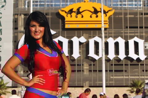 La belleza lagunera a las afueras del estadio. (Jam Media)