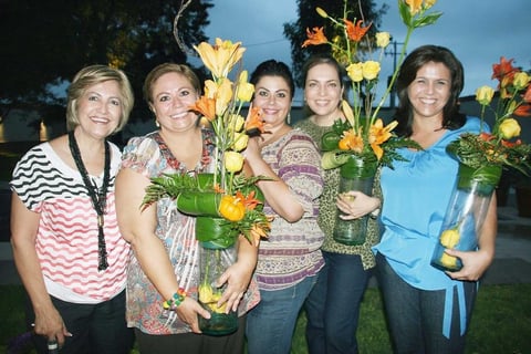 19102012 CLUB DE JARDINERíA.  Alicia, Mavisa, Annel, Irma y Magda.