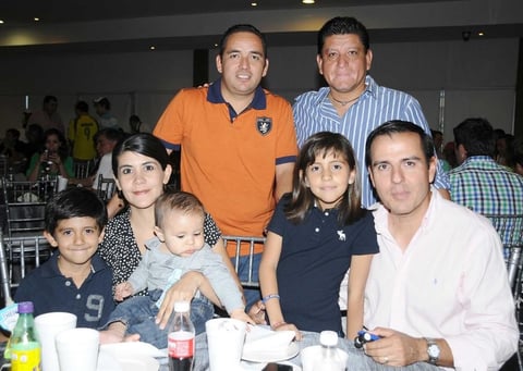 19102012 CONVIVENCIA.  Osvaldo, Carito, Carolina, Diego, Osvaldo, Fernando y Ricardo.