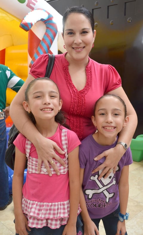22102012 REGINA , Ximena y Evelina.