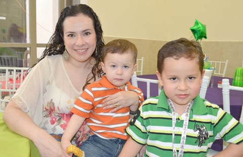 22102012 MARíA  de Luna, Leonardo y Manuel Luna.