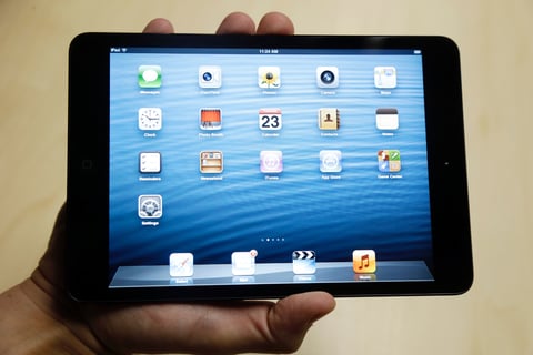El iPad mini 4G estará a la venta a partir de este viernes, 26 de octubre, en la mayoría de los países, pero la versión con capacidad de conectar con Wi-Fi estará en el mercado a partir del 2 de noviembre próximo.