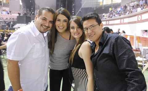 23102012 WALTER,  Jaqueline, Paulette y Raúl.
