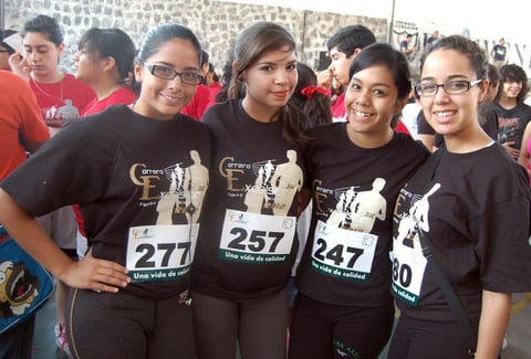 24102012 MARIANA , Ashley, Any y Luisa.