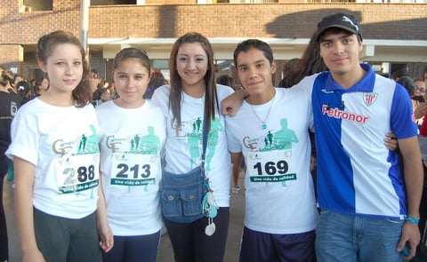 24102012 DANIELA , Valeria, Giddel, Carlos y Jorge.