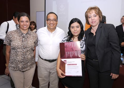 23102012 ENTREGA DE BECAS.  Olga Garza, Javier López, Alejandra del Carmen Rodríguez y Martha Silvia Argüelles.