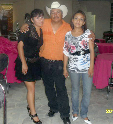 Rosa María, Alejandro y Alejandra Contreras.