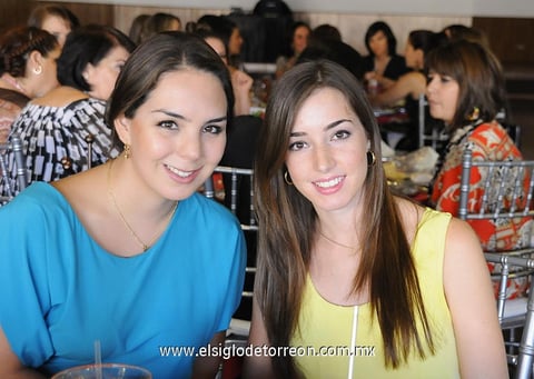 Andrea y Paola.