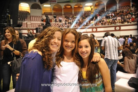 Alma, Any y Luisa.