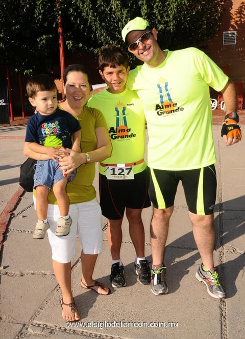 Jorge, Norma, Memo Jr. yMemo.