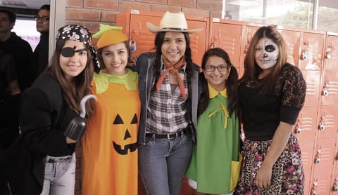 02112012 MELISSA  y Perla.