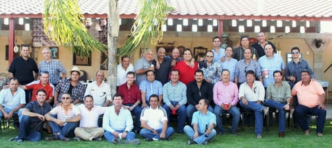03112012 REUNIÓN DE EXALUMNOS.  Ex compañeros del Instituto Francés de a Laguna, secundaria 1979-1981.