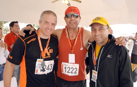 03112012 EN CARRERA ATLÉTICA.  Roberto González Lobo, Gerardo Beuchot y Javier Hernández Gallegos.