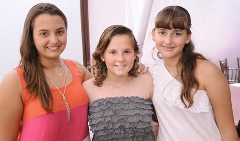 Sara, Cecy y Ana Paula Garza Alba..