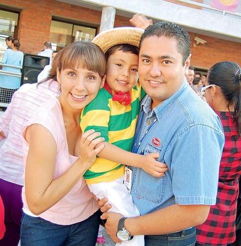 06112012 NANCY,  Emiliano y JosÃ© Olvera.