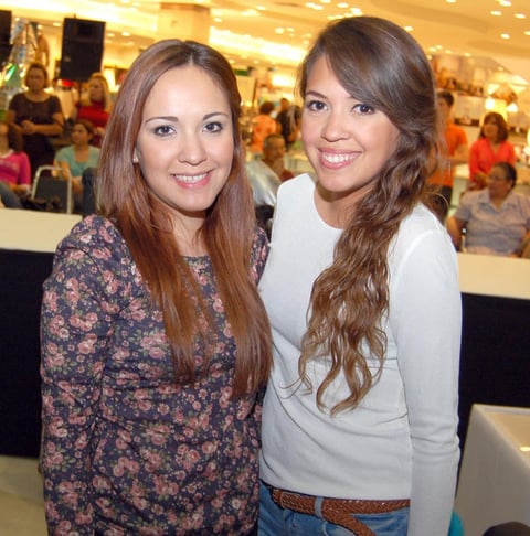 08112012 CORINA  Escobedo, Marían González y Yessenia Nava.
