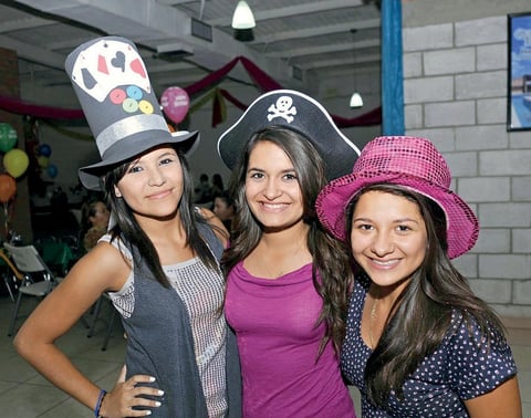 09112012 CECILIA , Fernanda y Daniela.