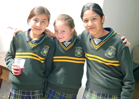 09112012 DULCE,  Kris y Frida.