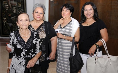 10112012 SOCORRO  Retana, Rosita de la Fuente, Coco Hernández Retana y Elba Sánchez.