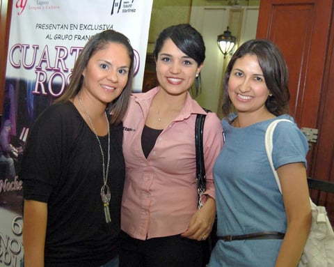 12112012 KARINA , Bibiana y Chelsea.