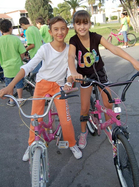 12112012 PAULINA  y Jimena.