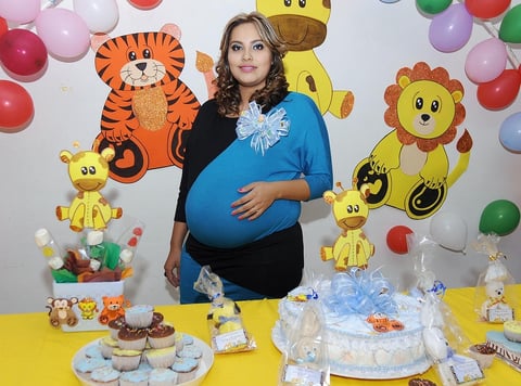 12112012 DORIA LIZETH  Ibarra Sánchez lucía radiante durante su fiesta de regalos para bebé