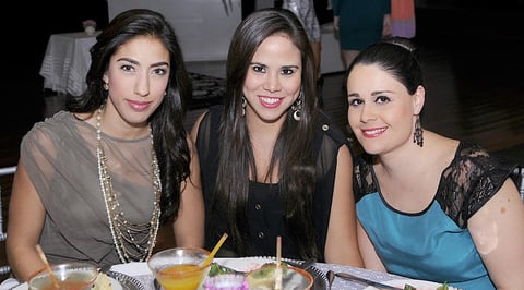 14112012 ADRIANA , Ana Cristina y Ãngela.