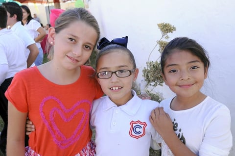 14112012 LUISA,  SofÃ­a y Emily.