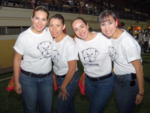 13112012 EVENTO DEPORTIVO.  Karla, Mary, Karla y Susy.