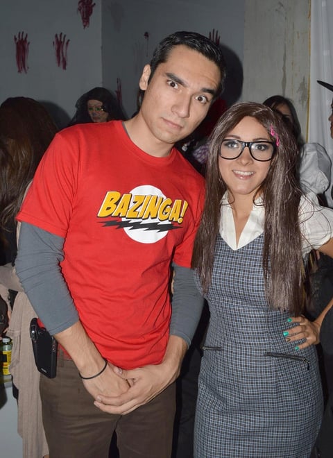 16112012 DISFRACES.  Arturo y Thalí­a.