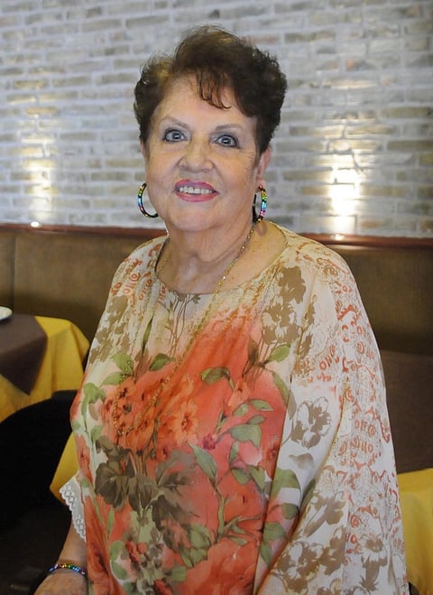16112012 CUMPLÍ 80 AÑOS.  Arcelia Cruz de Dávila.