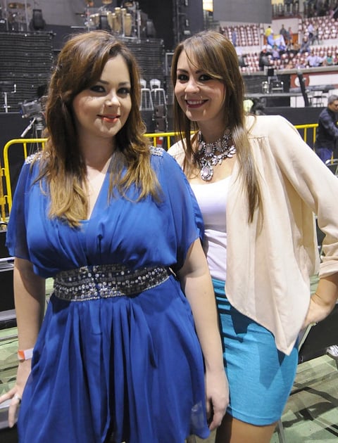 17112012 EN CONCIERTO.  Brenda Vara y Bárbara Denigris.