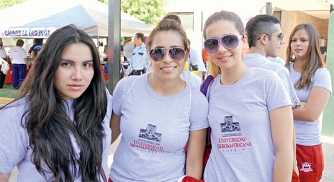 17112012 EVENTO DEPORTIVO.  Sol, Alejandra y Edith.