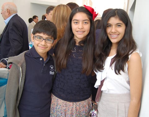 17112012 EN INAUGURACIÃ³N Ã¡REA DE URGENCIAS.  Eduardo, Ãngela y Marifer.