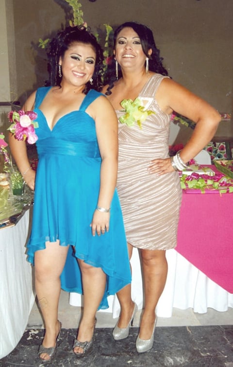 17112012 NORMA ROCÍO  al lado de su mamá Norma Vázquez Herrera, quien organiza con mucho cariñoo y gran entusiasmo el bonito evento.