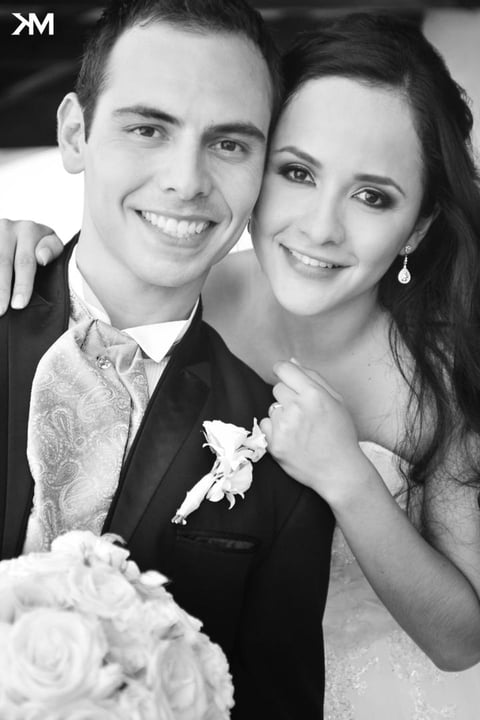 GERARDO ALFONSO Rodríguez Adame y Valeria Alejandra Quiroga
Cháirez, el día de su boda.- Estudio KM