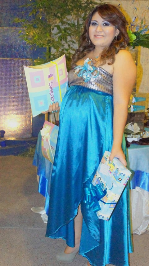 18112012 MARÃ­A COYAC MORENO  muy feliz lucía en su fiesta de 'baby shower'.