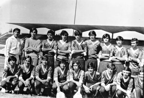 ESTEBAN Méndez (entrenador), José Garrido, Emilio Rodríguez Chacón, Luis G. del Moral Rosete, Jesús Ávila Dugay, Óscar Gallegos, Rogelio Murra, Alberto Allegre, Isaac González Villanueva (f), José López, Jorge Cepeda, Eduardo Diez, Fortino Fregoso, Jesús Valenzuela, Alejandro Diez, Enrique Luengo, Armando Gurrola y Manuel Alba, hace varias décadas.