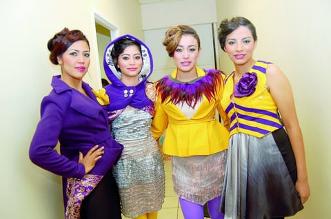 19112012 ADRIANA , Sofía, Teté y Denisse.