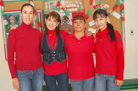 19112012 VANIA  Azuara, Leticia Saracho, Rita Moreno y Marisol Martínez.