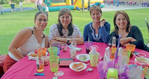 19112012 HILGAREL , Lili, Marussa y Laura.